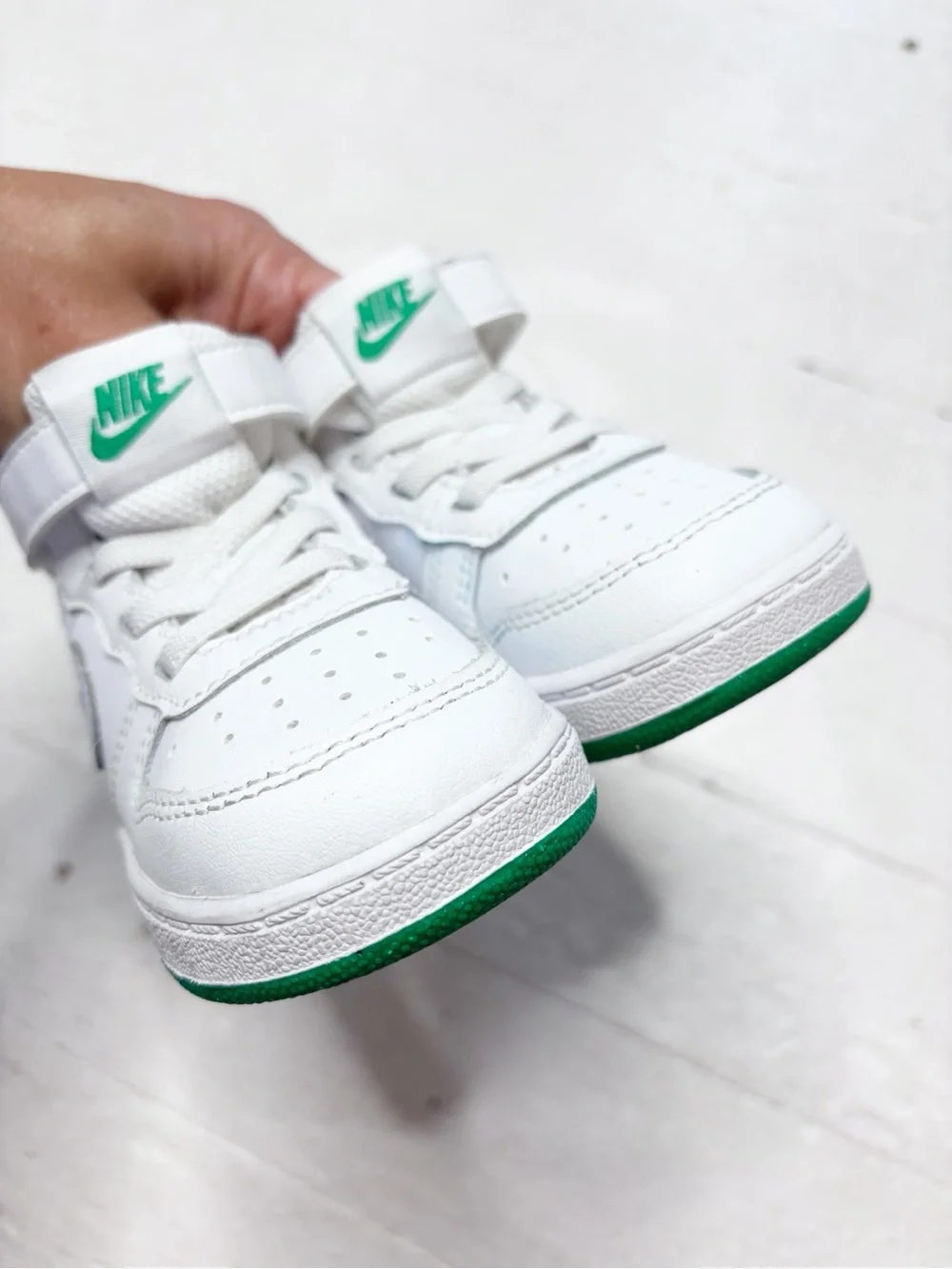 Nike Court Borough Mid 2 Green White Toddler Size 6 EUC